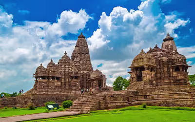 Golden Triangle Tour with Central India Heritage
